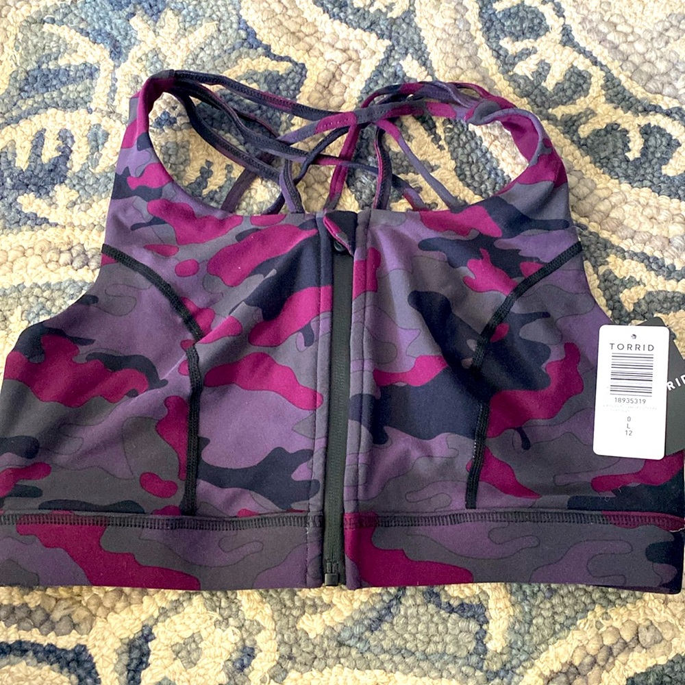 Nwts torrid sports bra
